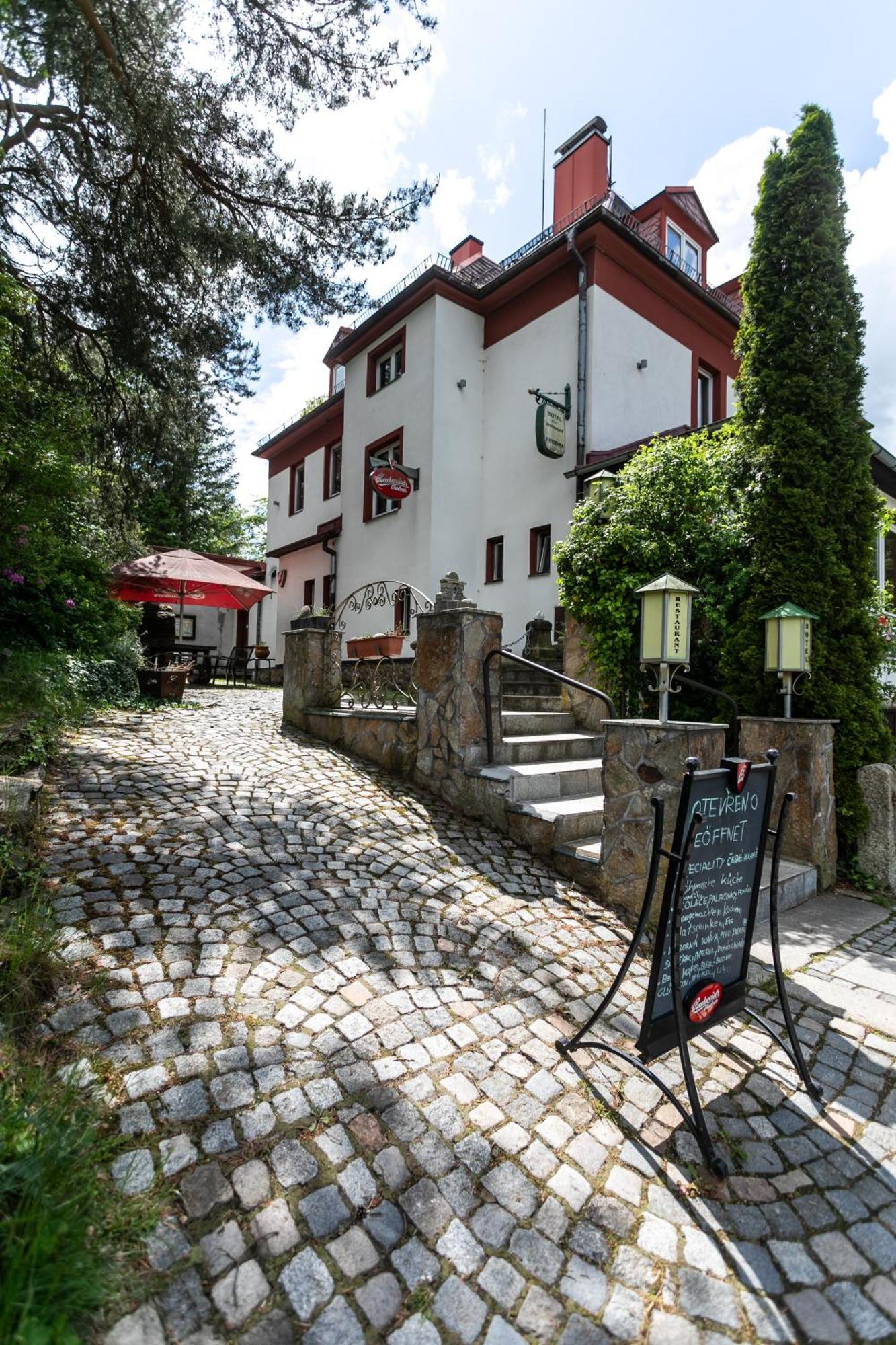 Hotel Panorama Яхимов Экстерьер фото