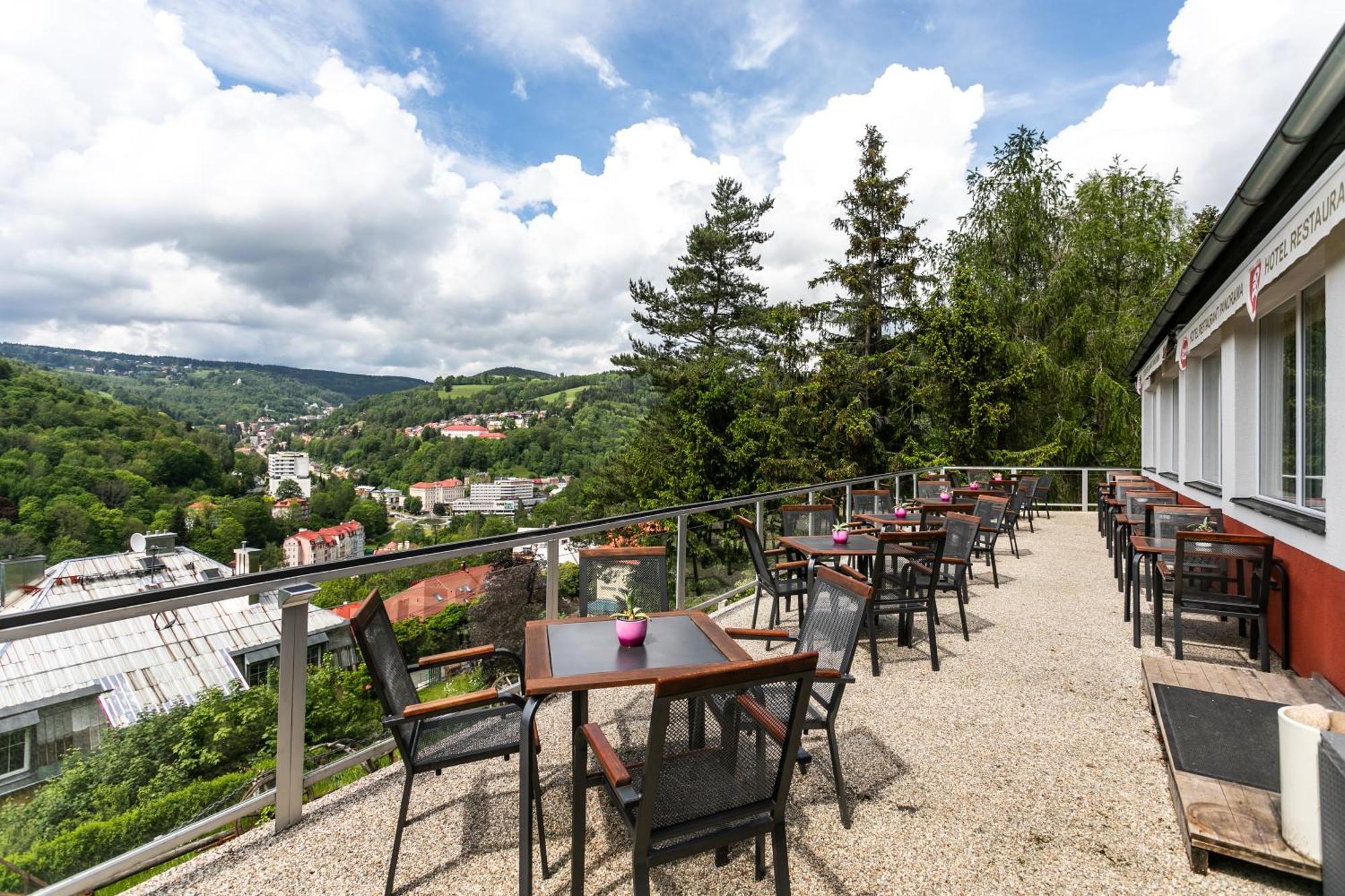 Hotel Panorama Яхимов Экстерьер фото