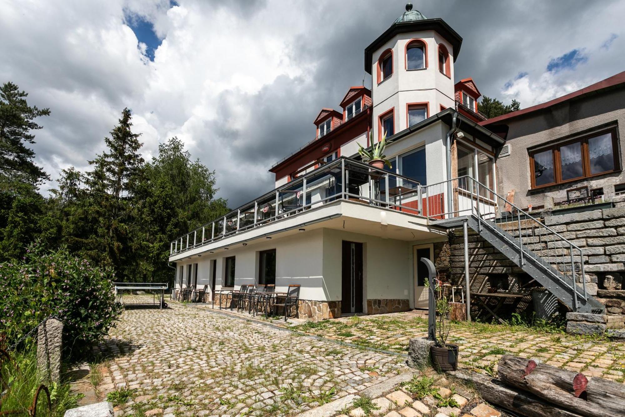 Hotel Panorama Яхимов Экстерьер фото