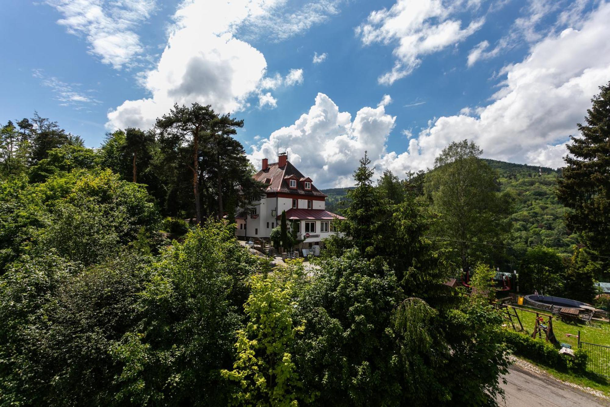 Hotel Panorama Яхимов Экстерьер фото