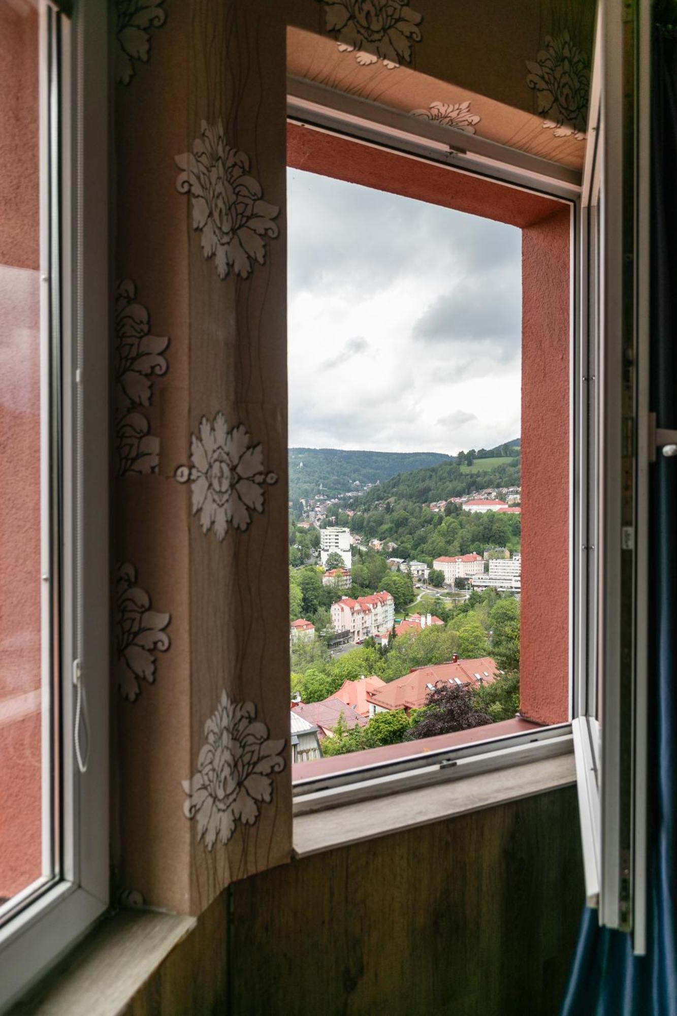 Hotel Panorama Яхимов Экстерьер фото